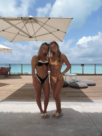 Leaked Sentnert twins private photo viral onlyfans