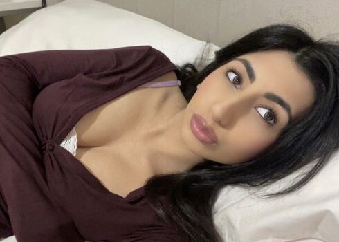 Leaked Servesyra private photo viral onlyfans