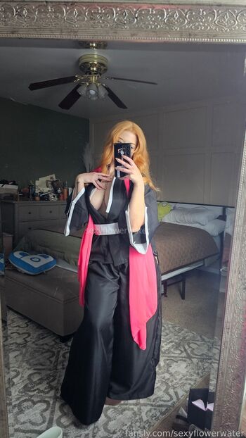 SexyFlowerWater / Aurora Flower