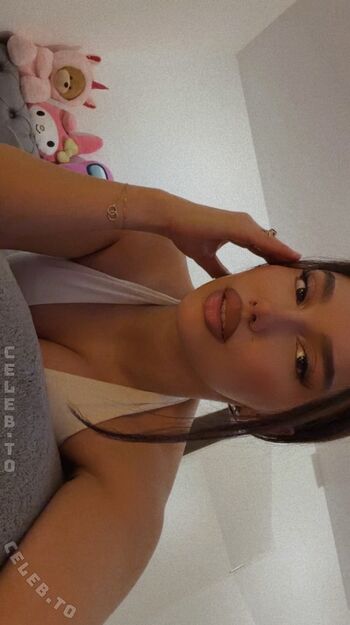 Leaked Shakiravv page private photo viral onlyfans