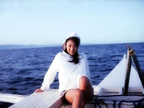 shiraishi hitomi