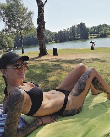Leaked Show your girlfriend page private photo viral onlyfans