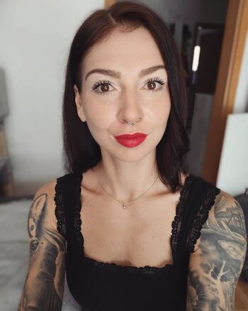 Leaked Show your girlfriend page private photo viral onlyfans