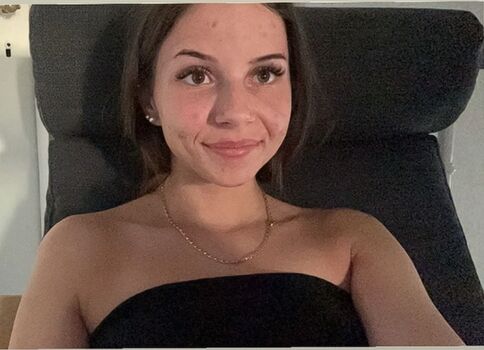 Leaked Show your girlfriend page private photo viral onlyfans