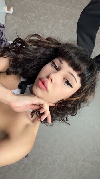 Shymoonwaify