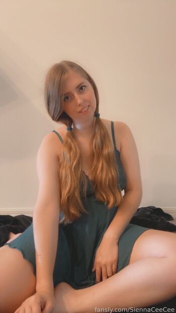 Leaked Siennaceecee private photo viral onlyfans