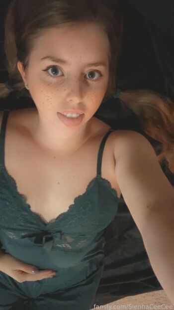 Leaked Siennaceecee private photo viral onlyfans