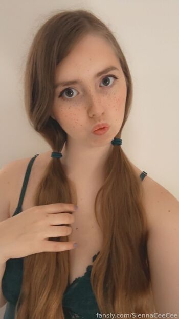 Leaked Siennaceecee private photo viral onlyfans