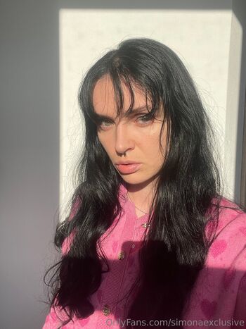simonaexclusive