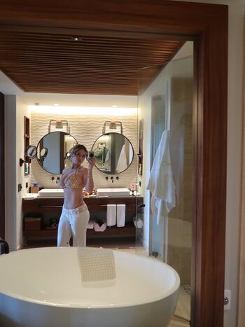 Leaked Simplyneidaa private photo viral onlyfans