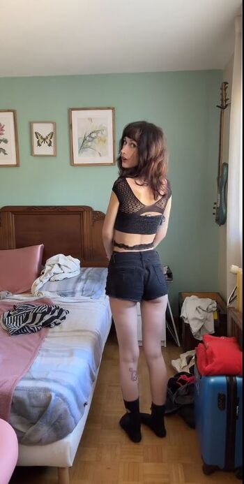 Skinny_emmy