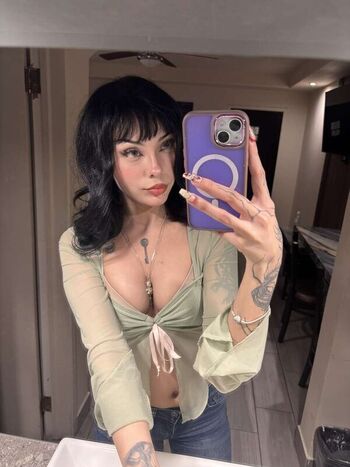 SkinnyGhostiee