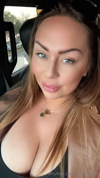 Leaked Sloanekourts page private photo viral onlyfans