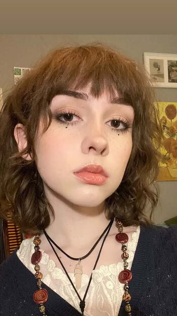 Leaked Smallwoundedfawn private photo viral onlyfans