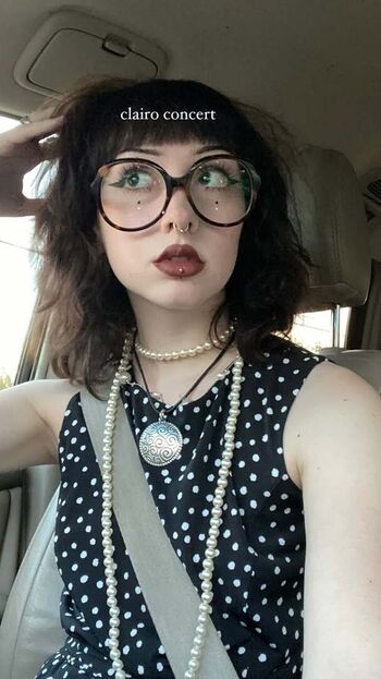 Leaked Smallwoundedfawn private photo viral onlyfans