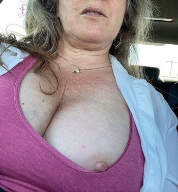 Leaked Smokey chestnut private photo viral onlyfans
