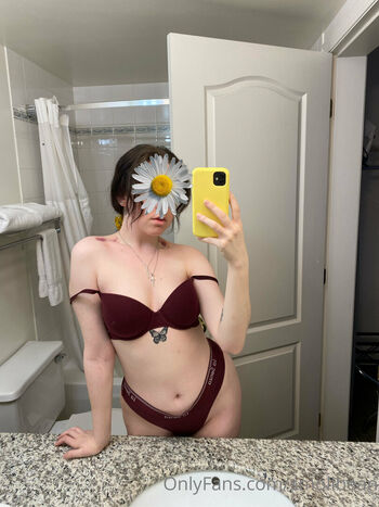 Leaked Smollbean private photo viral onlyfans