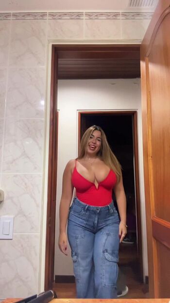 Leaked Khloe kay/ private photo viral onlyfans