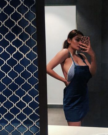 Sonali_malhotraa