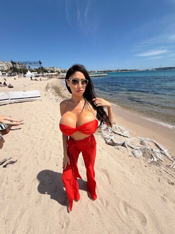 Leaked Soniaalxis page private photo viral onlyfans