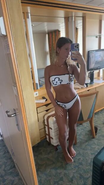 Leaked Sophia sentner private photo viral onlyfans