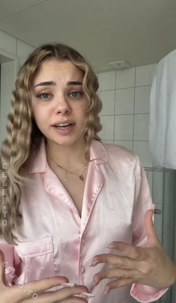 Leaked Sophia xs private photo viral onlyfans