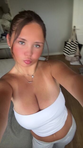 Leaked Sophie lamont page private photo viral onlyfans