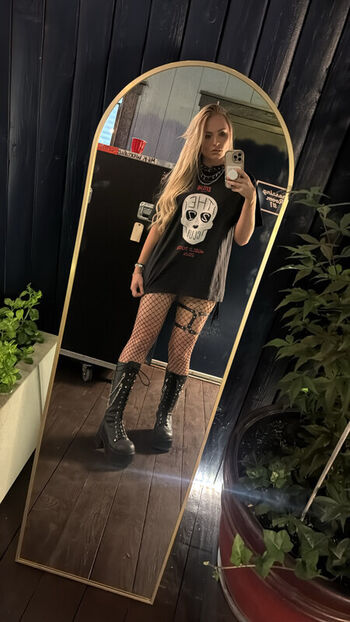 Leaked Sophie lloyd private photo viral onlyfans