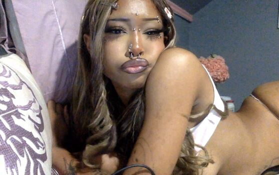 Leaked Spendforlayla private photo viral onlyfans