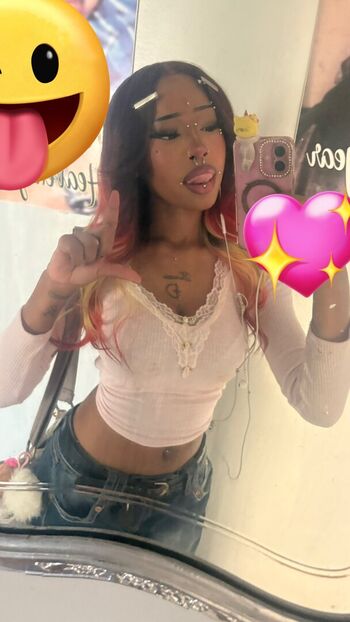 Leaked Spendforlayla private photo viral onlyfans