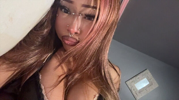 Leaked Spendforlayla private photo viral onlyfans