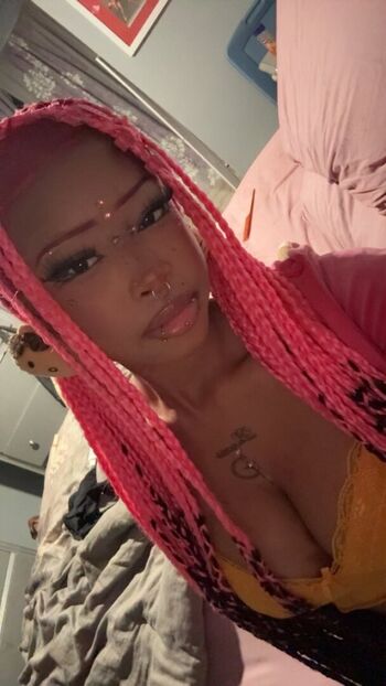 Leaked Spendforlayla private photo viral onlyfans