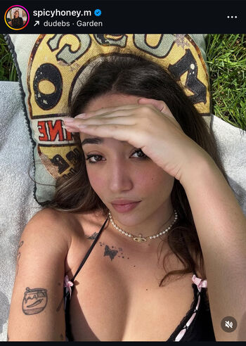 Leaked Spicy honey private photo viral onlyfans