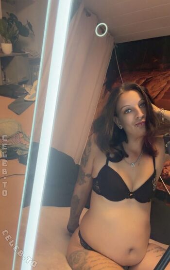 Leaked Spicyjenny page private photo viral onlyfans