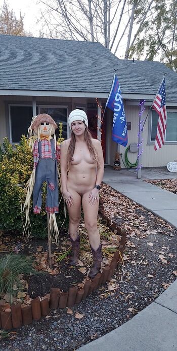 Leaked Spookyrunnergirl private photo viral onlyfans