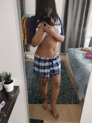 Leaked Srishti sharma page private photo viral onlyfans