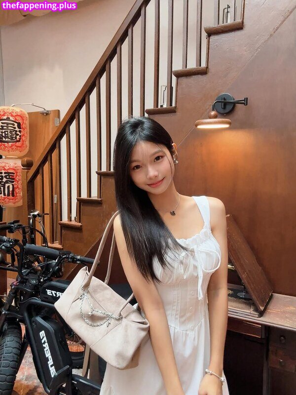 Sssxin_n / Susuu Xin Foto OnlyFans Desnuda #12