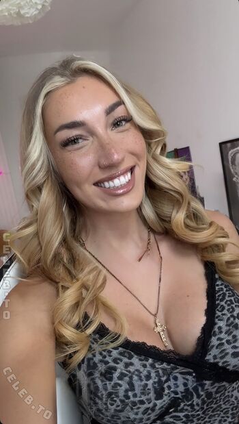 Leaked Starletnova  page private photo viral onlyfans