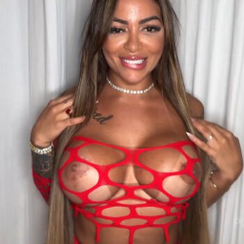 Stephanie Silveira