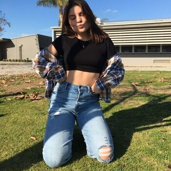 Leaked Stephany ailyn carrillo private photo viral onlyfans