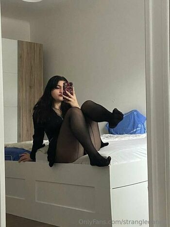 Leaked Strangledangel page private photo viral onlyfans