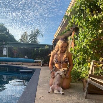 Leaked Strattzbendy private photo viral onlyfans