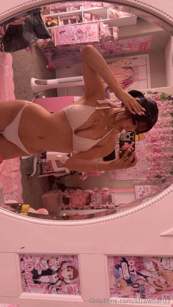 Leaked Strawbarizz private photo viral onlyfans