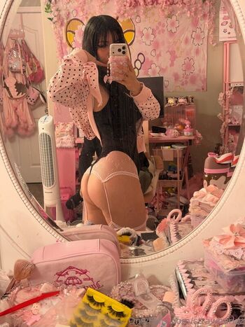 Leaked Strawbarizz private photo viral onlyfans