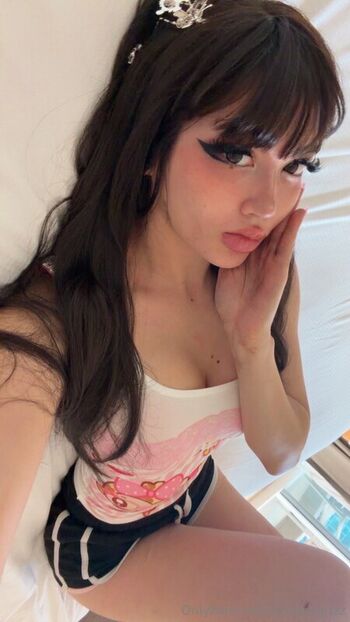 Leaked Strawbarizz private photo viral onlyfans