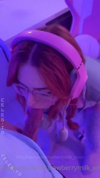Strawberrymilk_xoxo