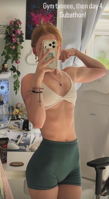 Leaked Strawbz private photo viral onlyfans