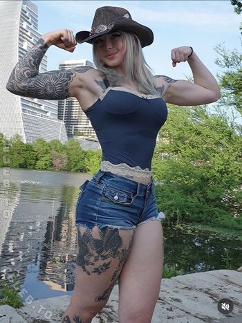strongwaifu