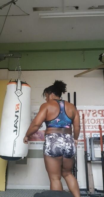 StrongWomen ????