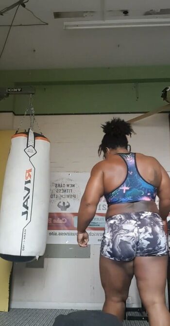 StrongWomen ????